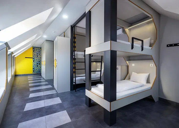 The Hive Party Hostel Boedapest